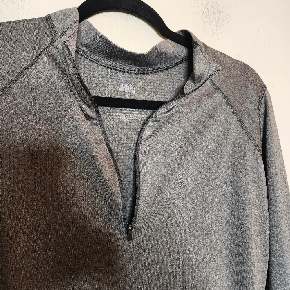 REI women's grey 1/2 zip long sleeve active pullover shirt. Size large.